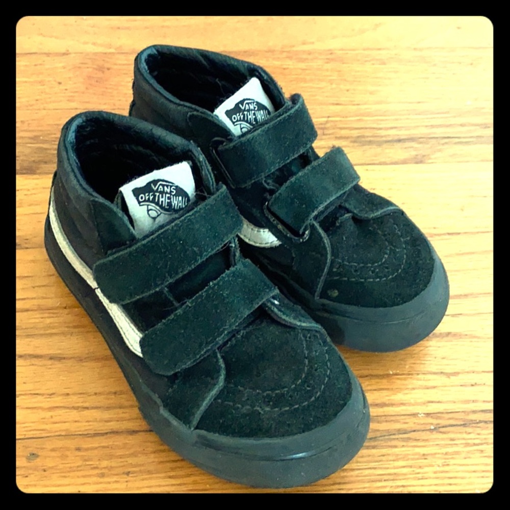 🤍🖤Toddler Boys 10.5 Vans 🖤🤍